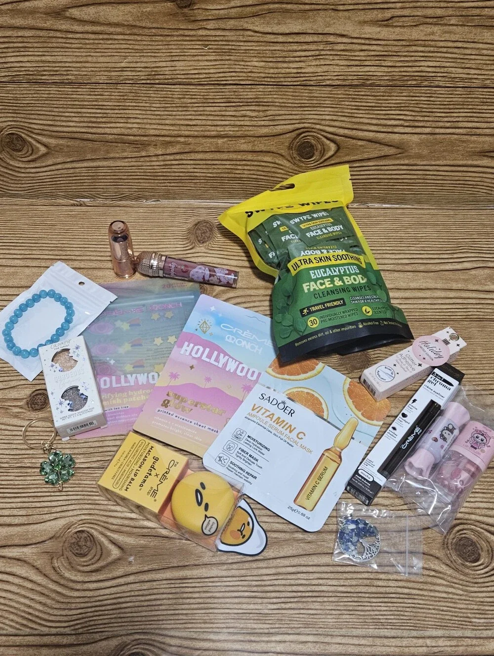 Beauty Bundle 15 Piece Creme Shop Sadoer Swype Wipes And More - Picture 2 of 4